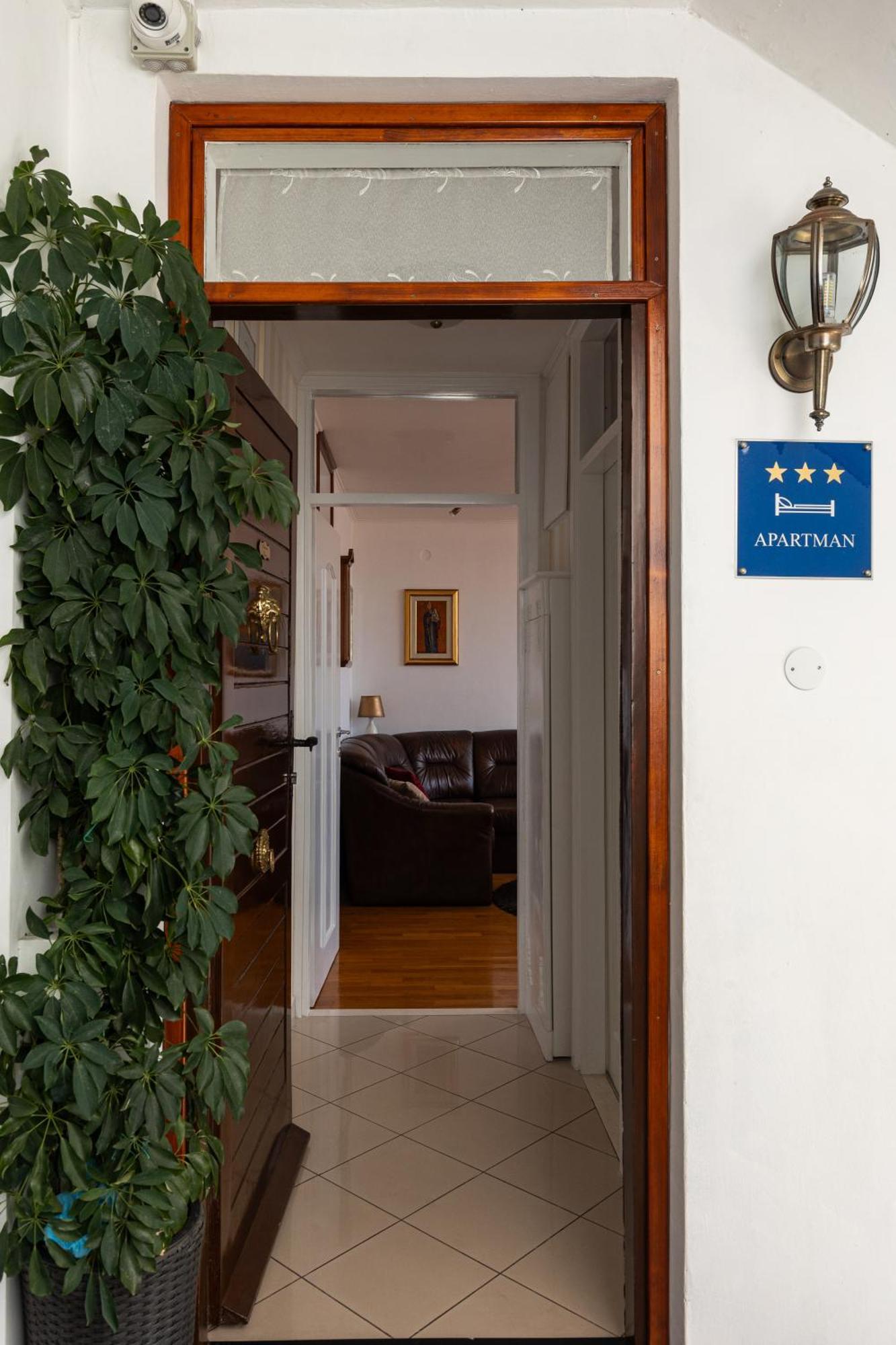 Apartment One , Sea View , Free Parking Dubrownik Zewnętrze zdjęcie