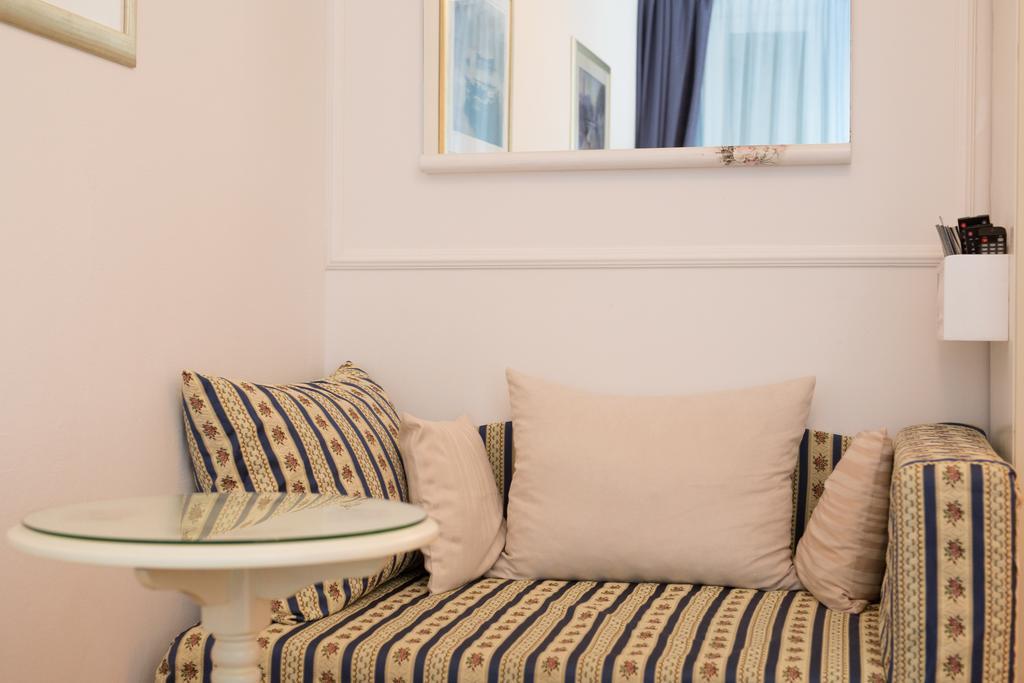 Apartment One , Sea View , Free Parking Dubrownik Zewnętrze zdjęcie