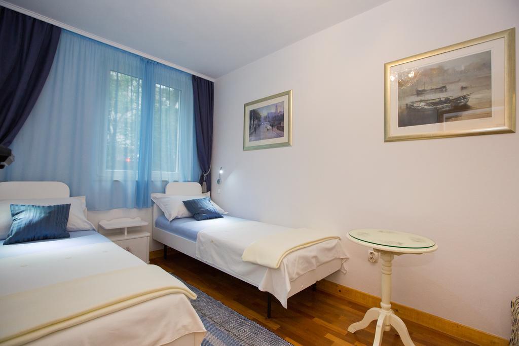 Apartment One , Sea View , Free Parking Dubrownik Zewnętrze zdjęcie
